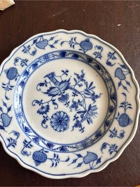 Antique Carl Teichert Meissen Blue Onion Rim Soup bowl 9.5 Stadt Meissen 1882